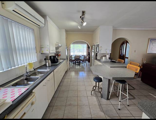 4 BEDROOM HOUSE SOLD IN PANORAMA